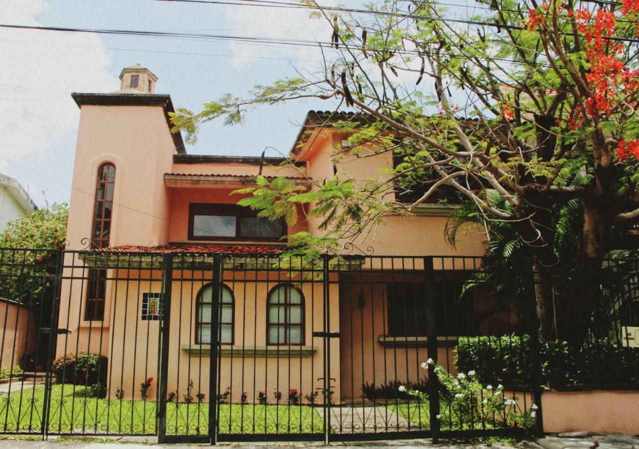 Cielito Lindo Bed & Breakfast Cancun Bagian luar foto